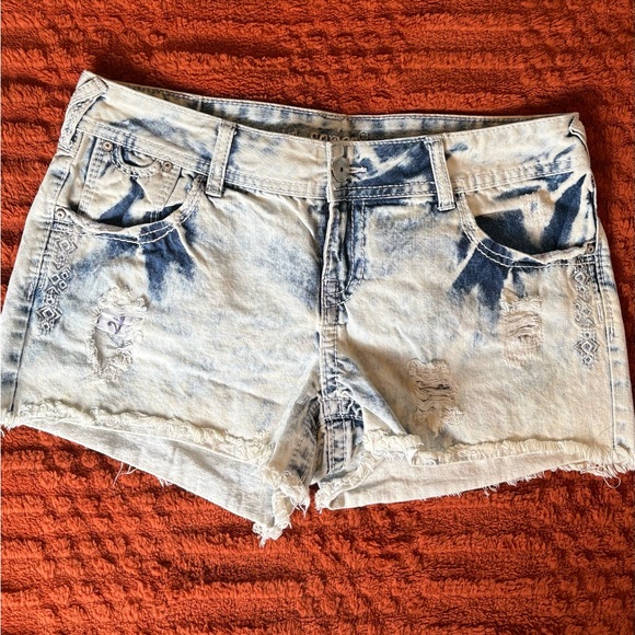 Series 31 Pants - Series 31 Short & Sexy Denim Shorts Size 9 Distressed Light Wash Low Rise
